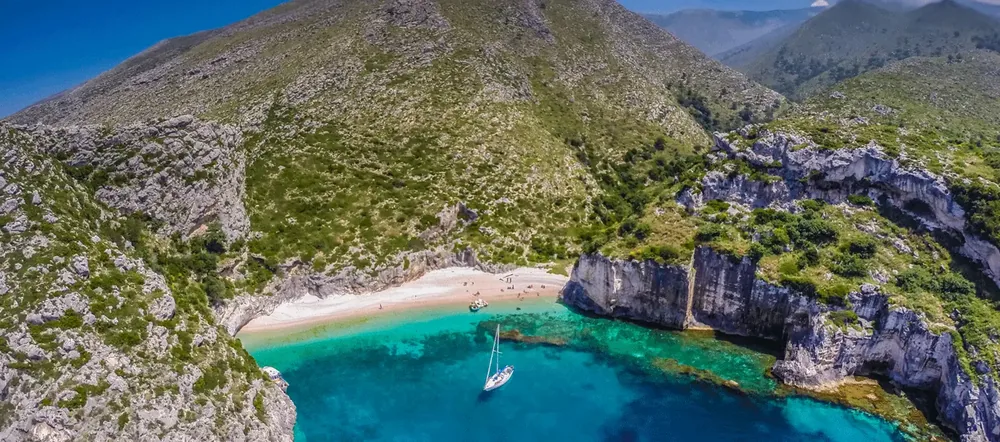 Grama Bay, Albania